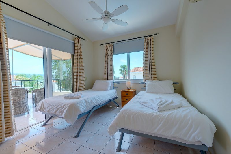 Marina Villa twin bedroom